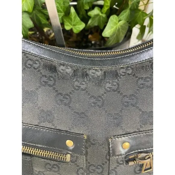 GUCCI GG 90762 MESSENGER BAG PURSE (pu220